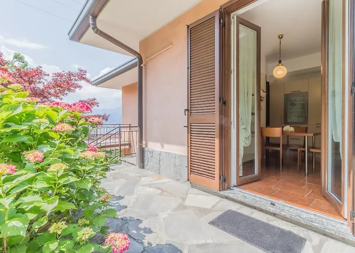 Casa de Férias Candy House Varenna